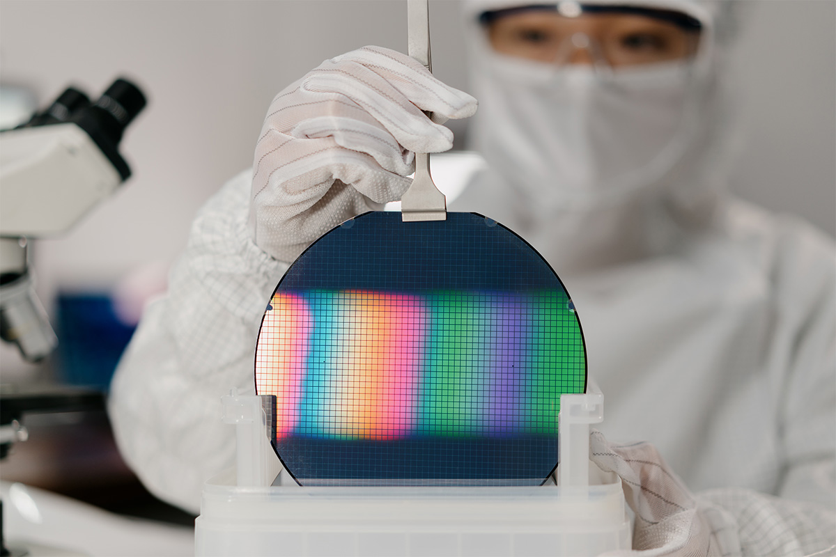 砥粒 - 優れた性能の精密加工用ソリューション - Element Six